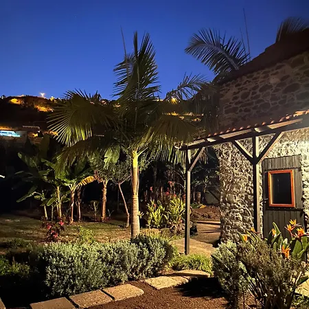 Ferienhaus As Casinhas Da Madeira - Cosy Stone In A Subtropical Garden