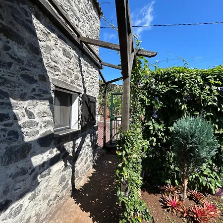 As Casinhas Da Madeira - Cosy Stone In A Subtropical Garden Арку-да-Кальета